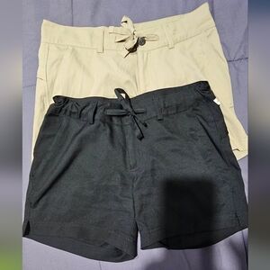 Magellan Outdoors Women's Black and Tan Cargo Shorts Size S